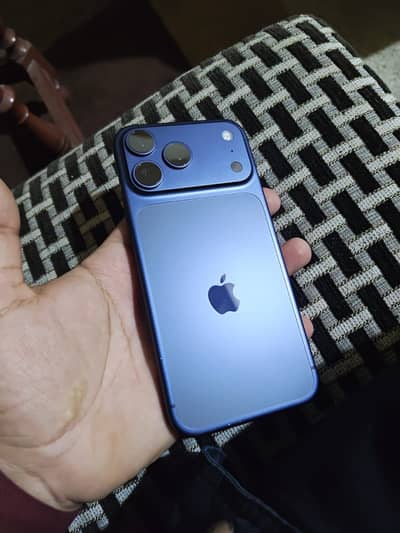 iPhone 17 pro max