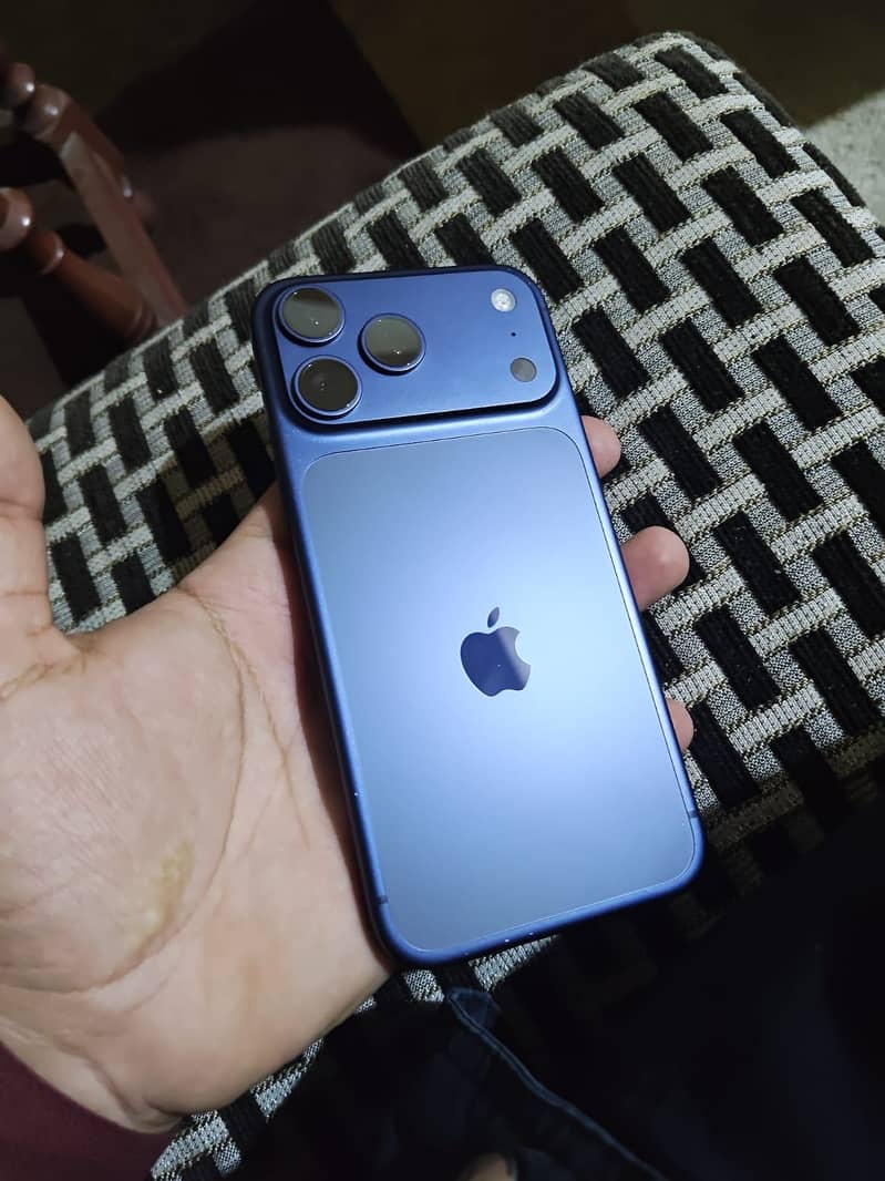iPhone 17 pro max 0