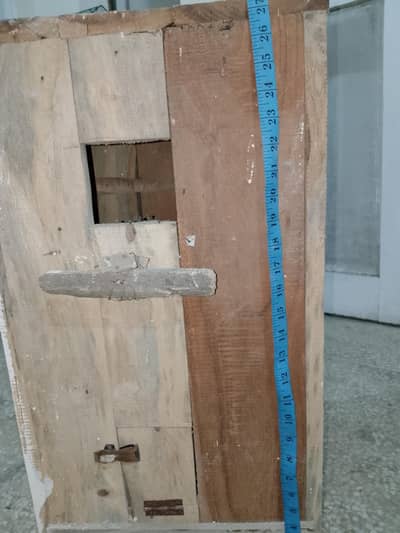 urgent sale breeding box for big birds kicker wood