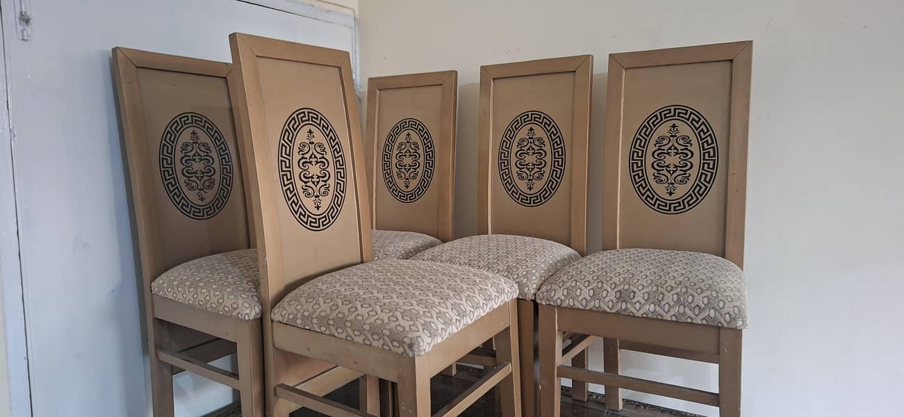 Dining Table + 6 Chairs 3