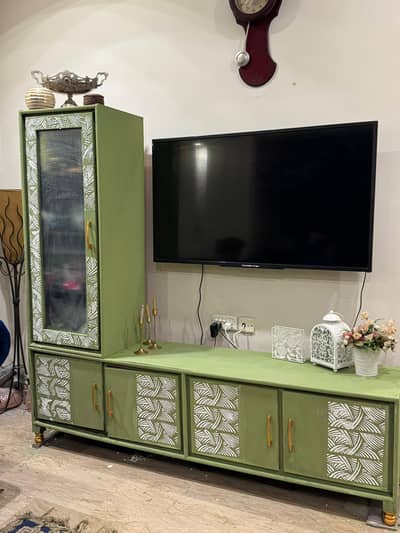 Tv console