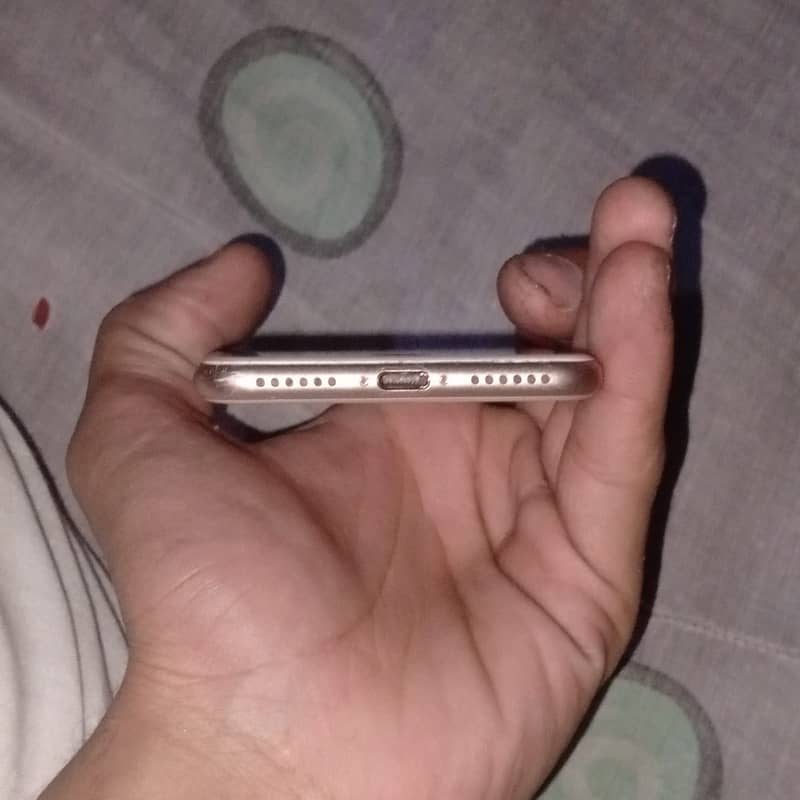 iPhone 8 1