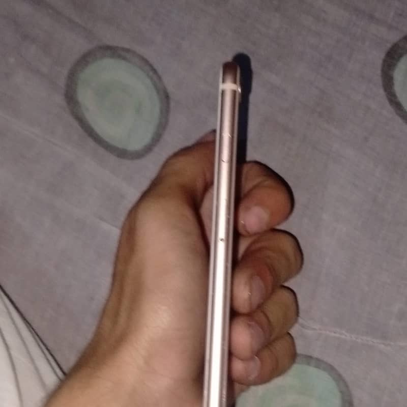 iPhone 8 5