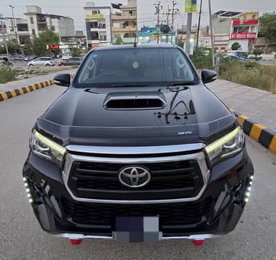 TOYOTA HILUX REVO 2017 2ND OWNER 59K DRIVEN