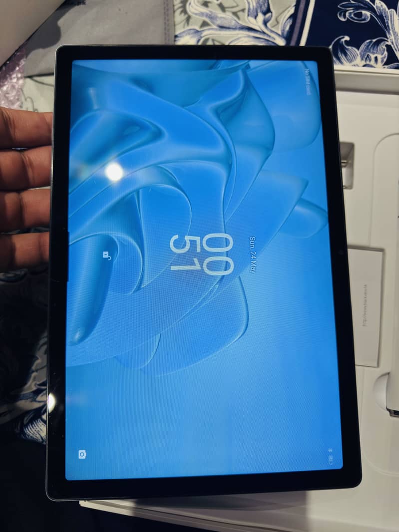 Black view tab 4
