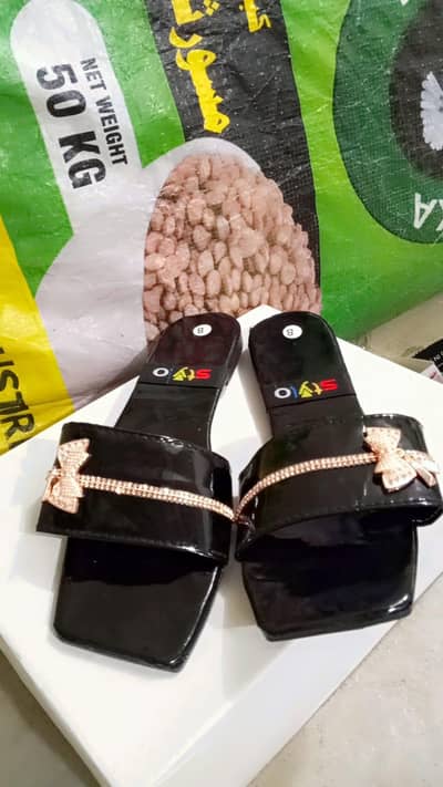 Ladies chappal