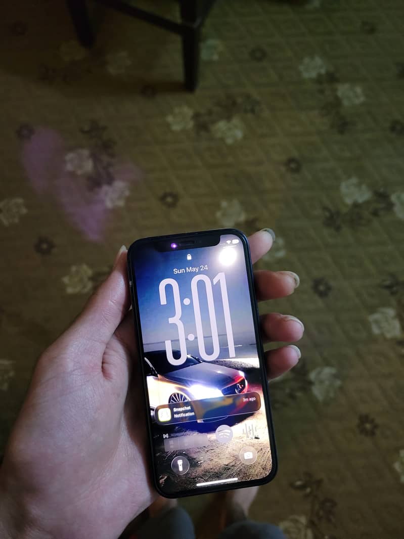 iPhone 12 mini 0