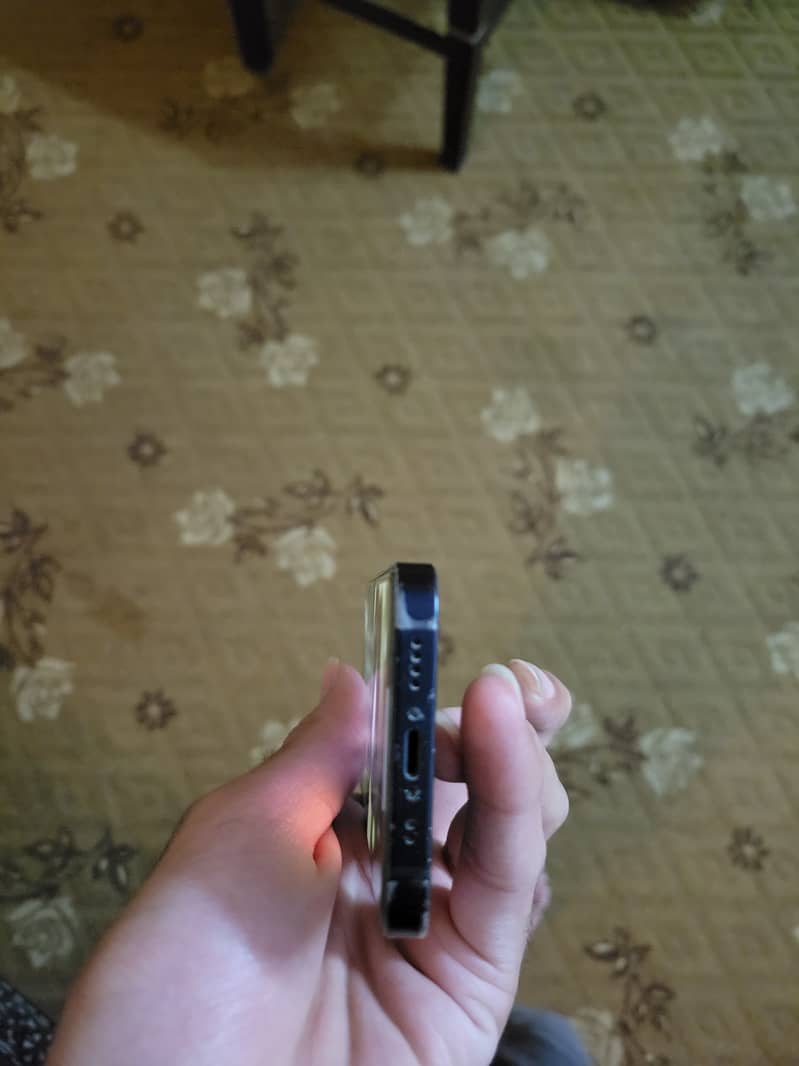 iPhone 12 mini 3