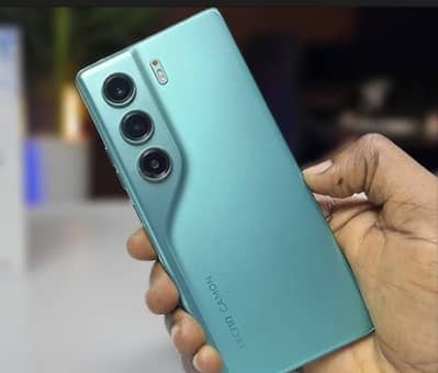 Tecno camon 40 NFC (8+8) (256) gb memory