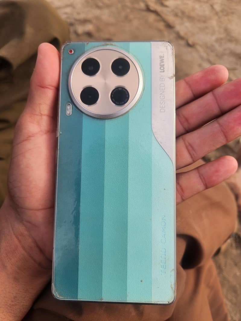 camon 40 0