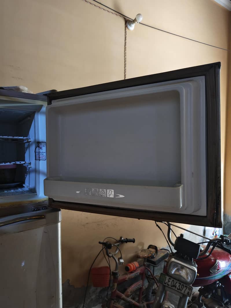 Dawlance fridge 3