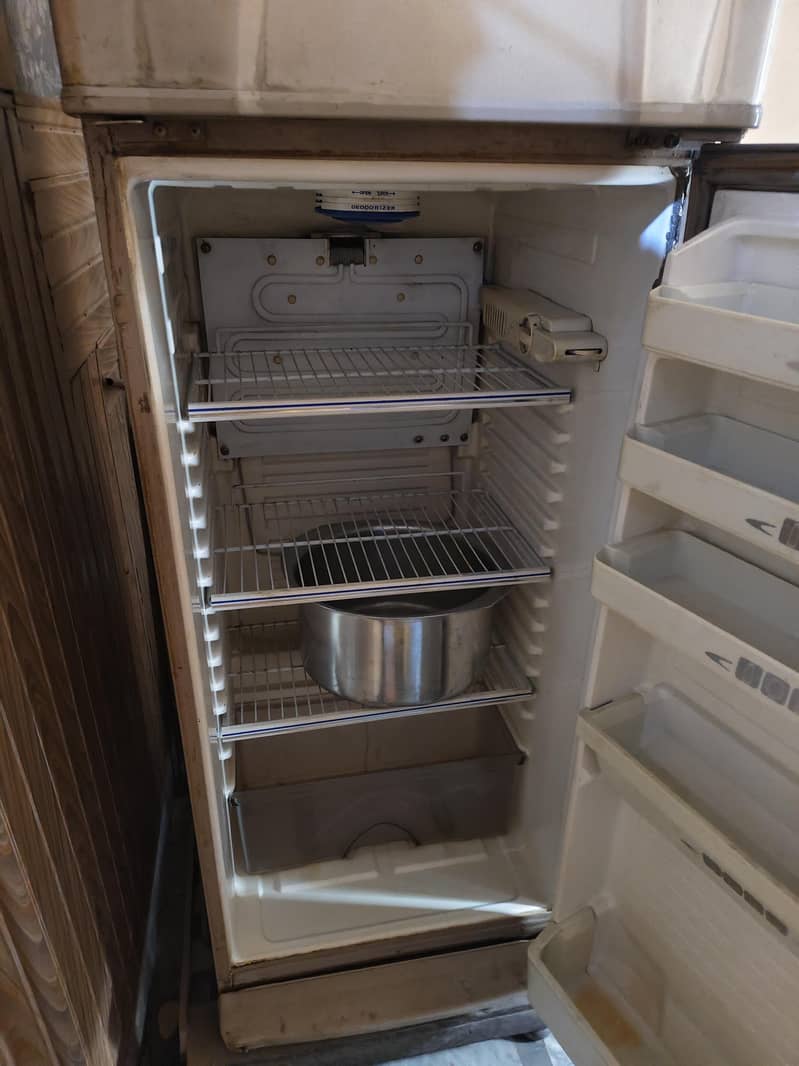 Dawlance fridge 4