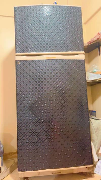 Used Fridge in Good Condition – Fully Functional & Clean”