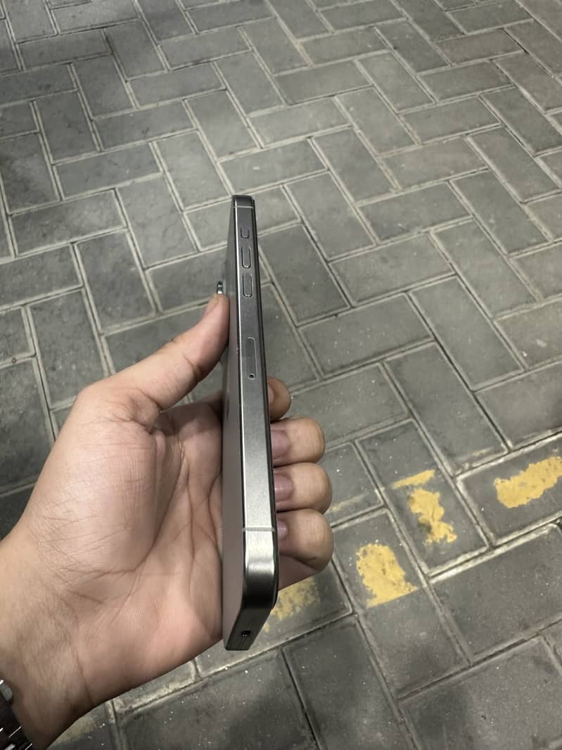 Iphone 15 pro max 5