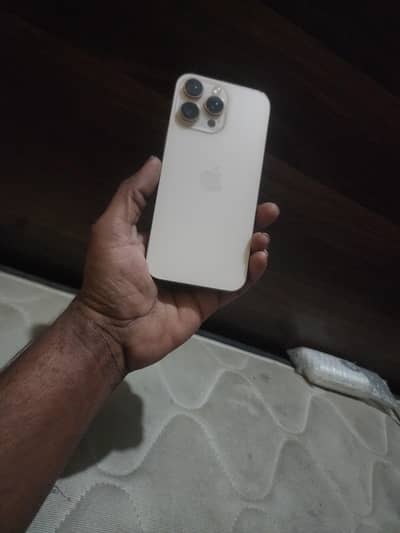iPhone 16 pro max dual physical Sim approved only glass crack