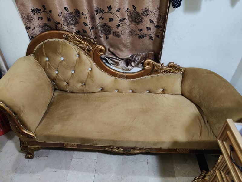 Dewan Sofa 0