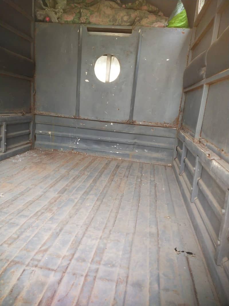 Faw loader van 6