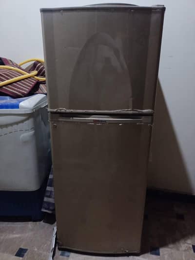 frige for sell read add