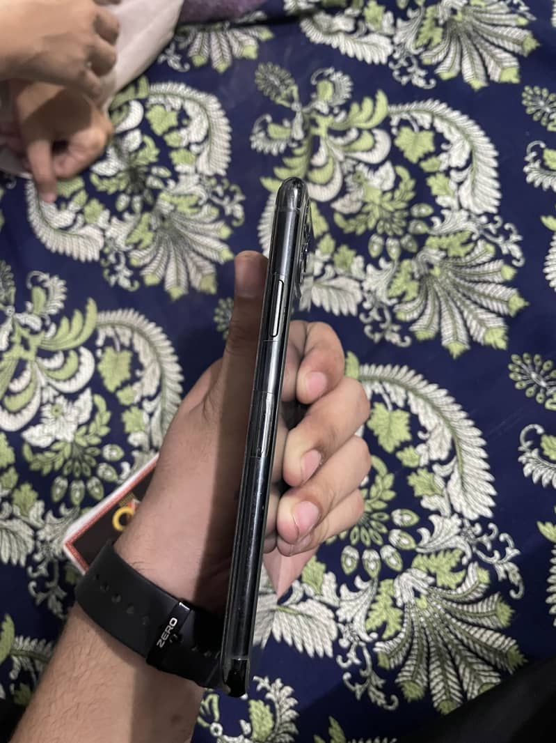 Iphone 11 Pro Max 3