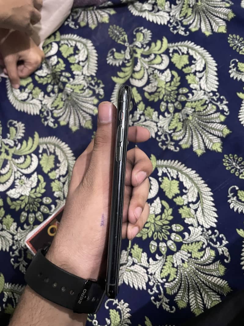 Iphone 11 Pro Max 4