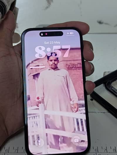 Apple iPhone 16