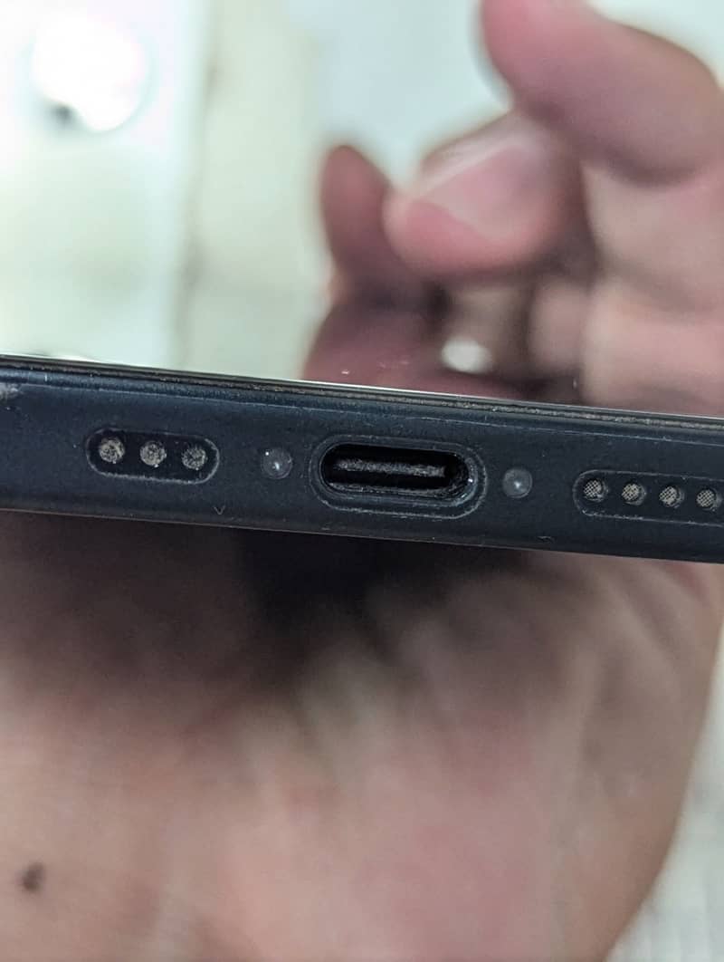 Apple iPhone 16 3