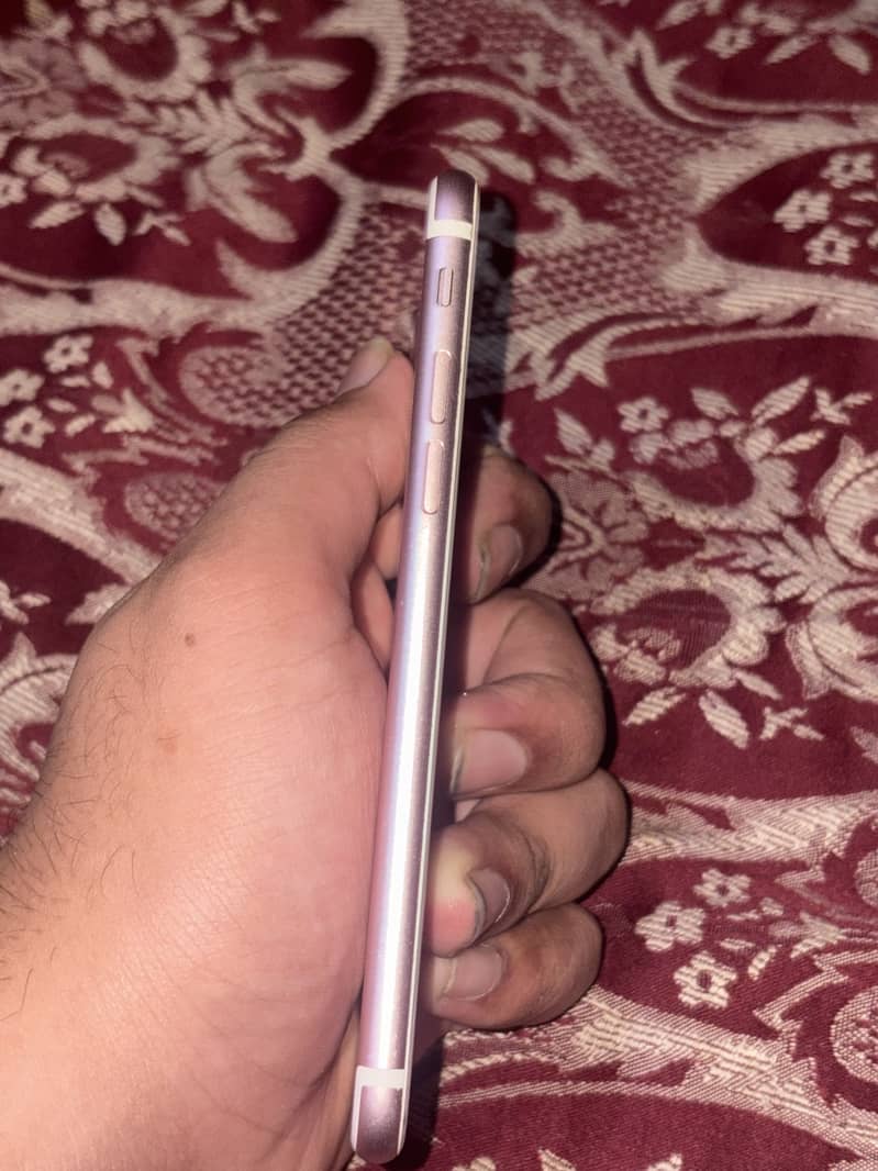 iPhone 7 2