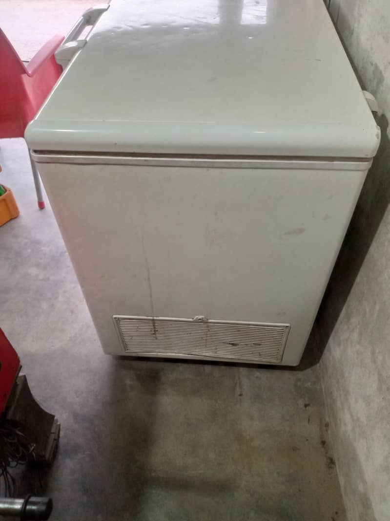 D freezer 1