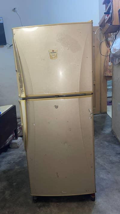 Dawlance fridge for sell