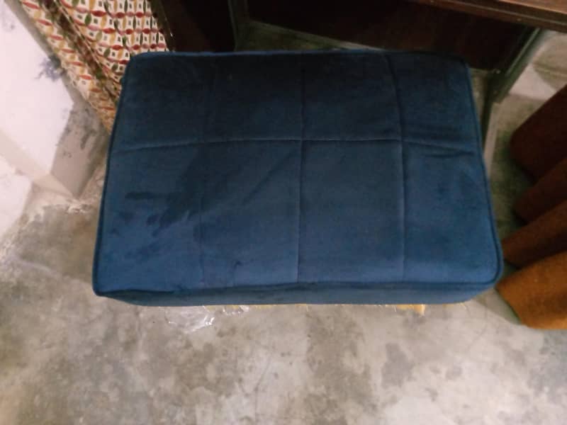stool 0