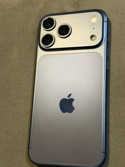 17 pro max 512 gb 100% health official pta approved 3 months used