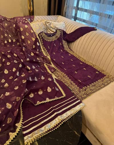 size small medium large xl available