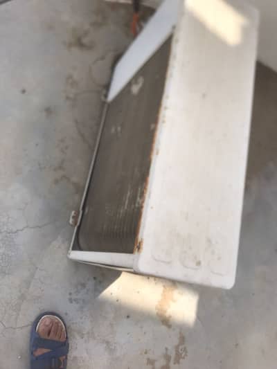 Haier Ac in running condition working properly