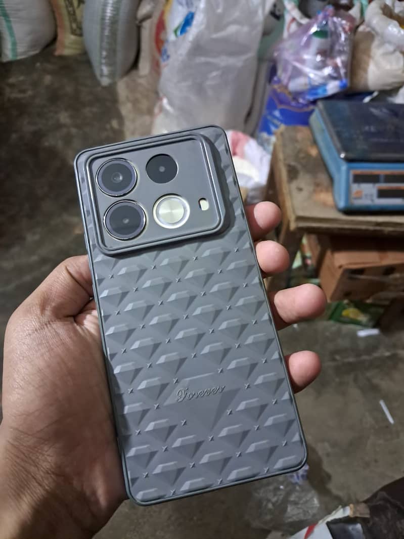 Infinix Note 40 0