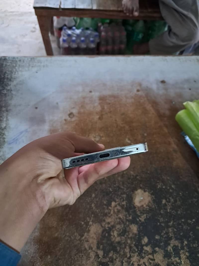 Infinix Note 40 4