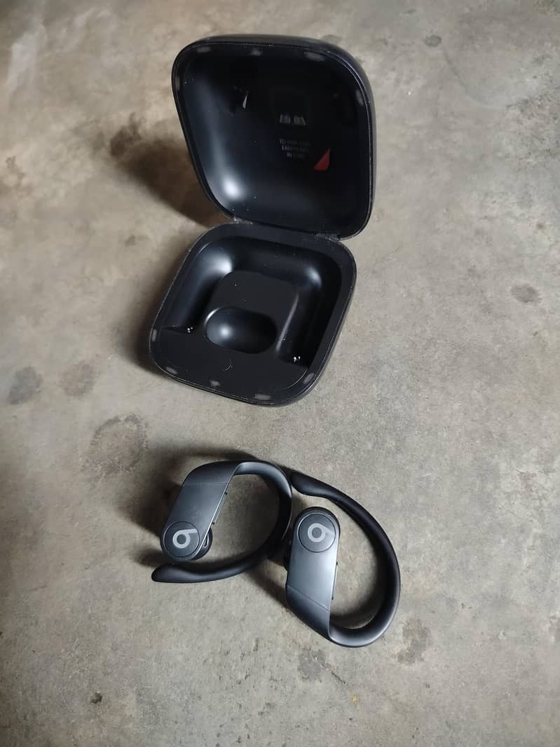 یہ یوز ہوئے ہوئے ہیں لیکن زیادہ نہیں جس بھائی کو چاہیے وہ رابطہ کرے 7