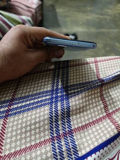 Vivo Y33