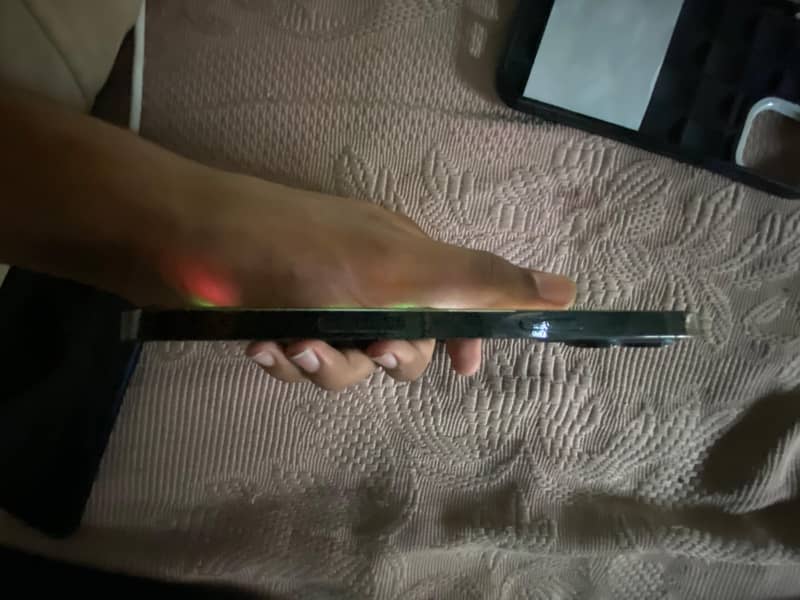 iphone 12PM 2