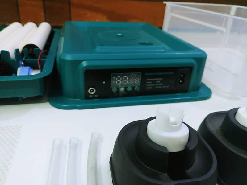 incubator 7