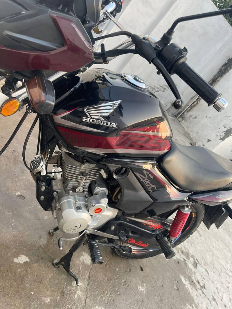 CB 125F 4