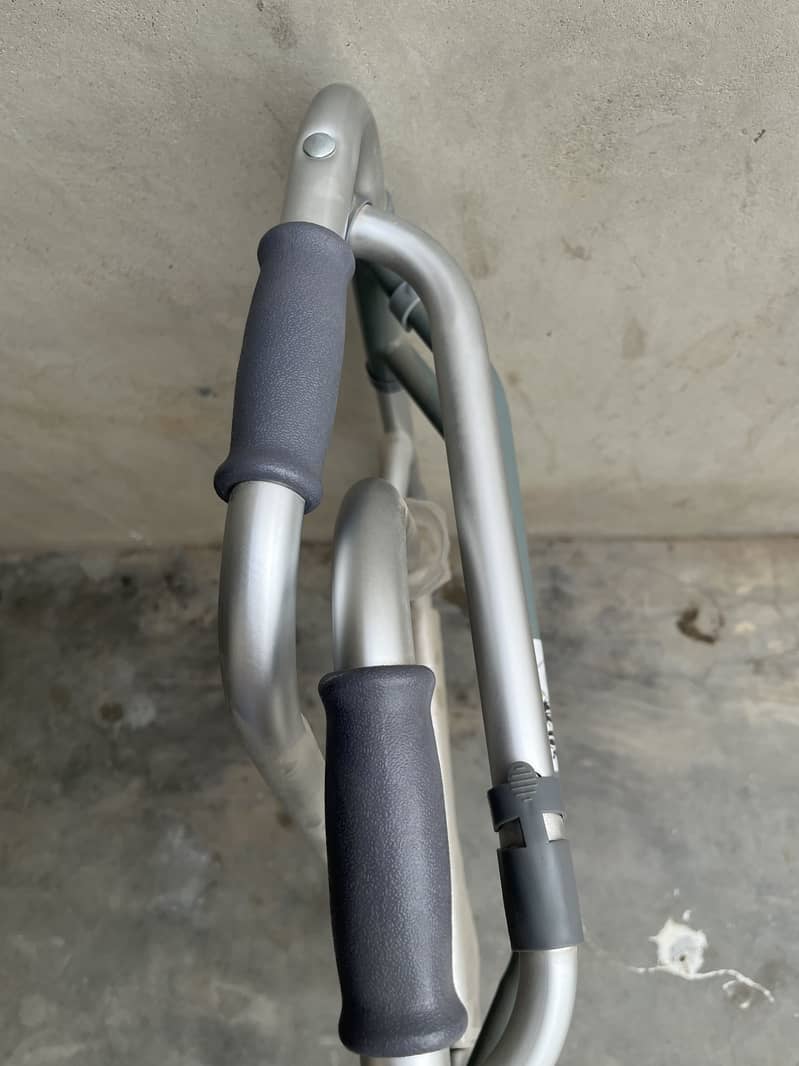 Folder walker 2