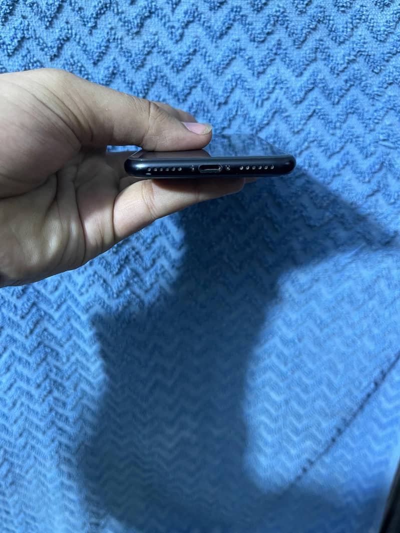 iPhone SE 6