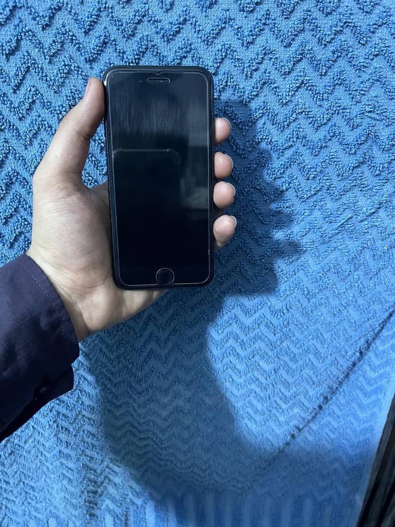 iPhone SE 12