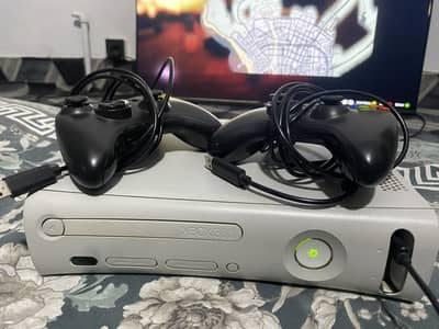 Xbox 360 (with box)