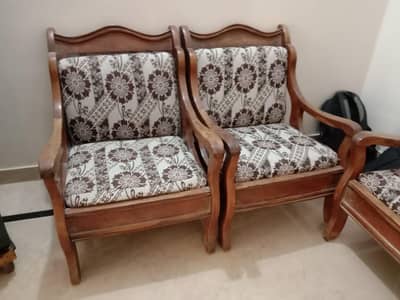 5 seater wooden sofa set for sale in good condition