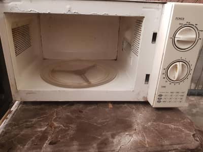 Dowlance Microwave Oven