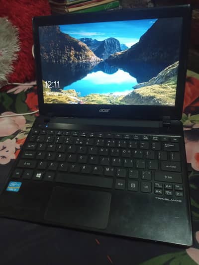 acer laptop i5 3rd gen 8gb 128 ssd with charger all okay