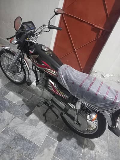 Lush condition Honda 125 for sale . 0304 9074121