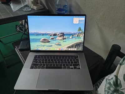 MacBook Pro 2019 Core-i9 16 inches for urgent sale