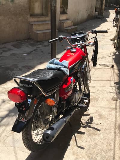 125 for sale 2023 model only 190000